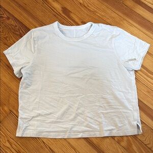Lululemon off white cropped t shirt